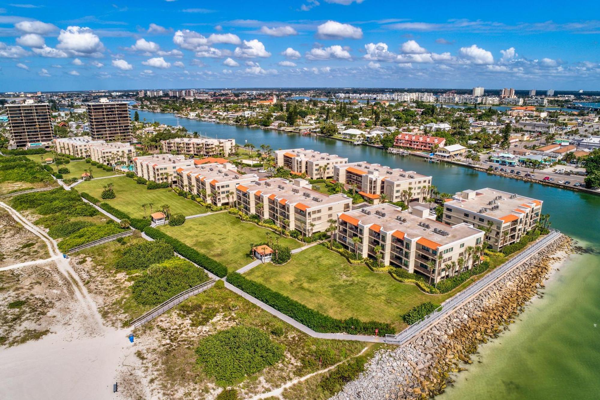 Land'S End 3-405 Bay Front - Premier Villa St. Pete Beach Exterior photo