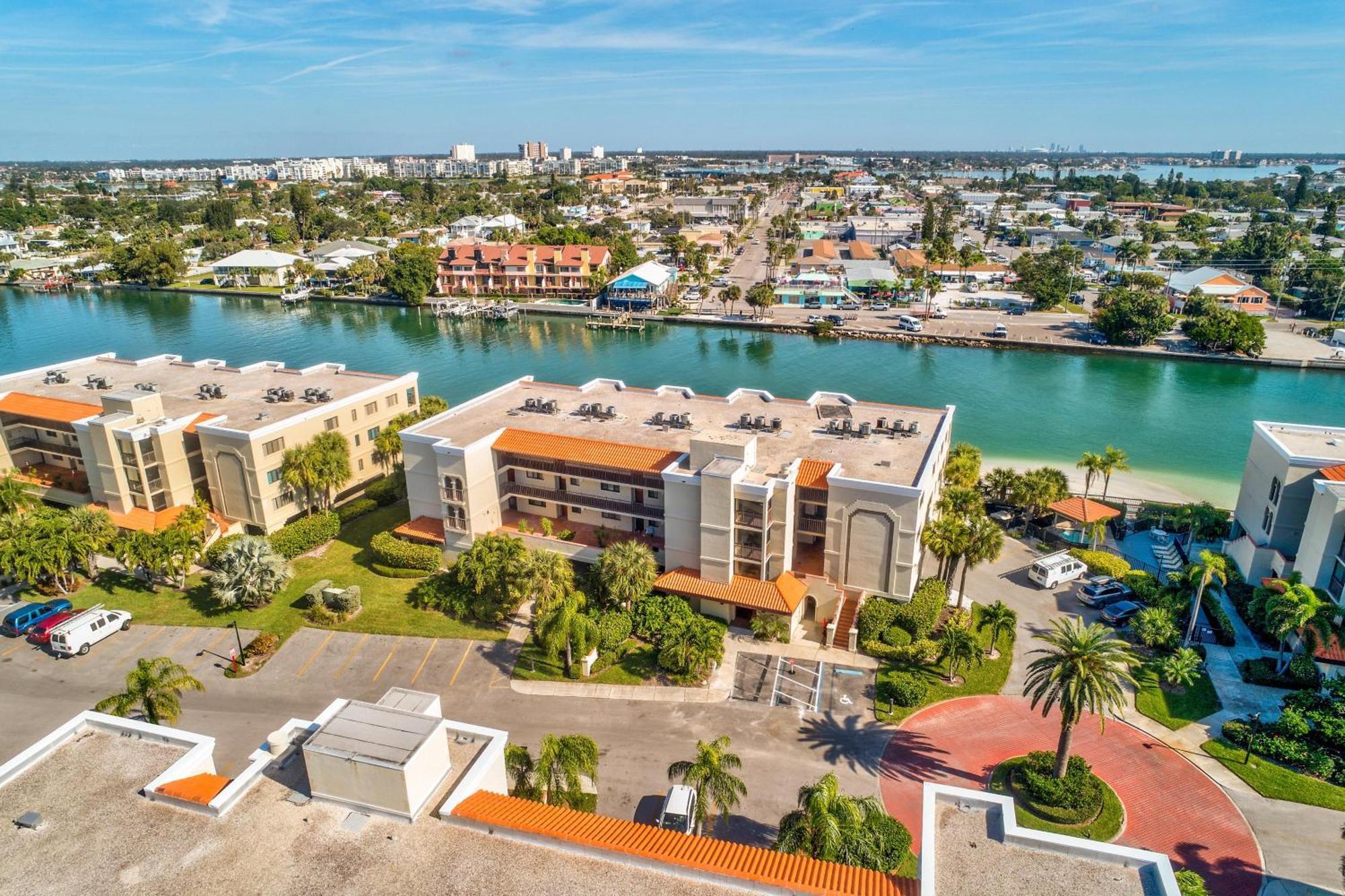 Land'S End 3-405 Bay Front - Premier Villa St. Pete Beach Exterior photo